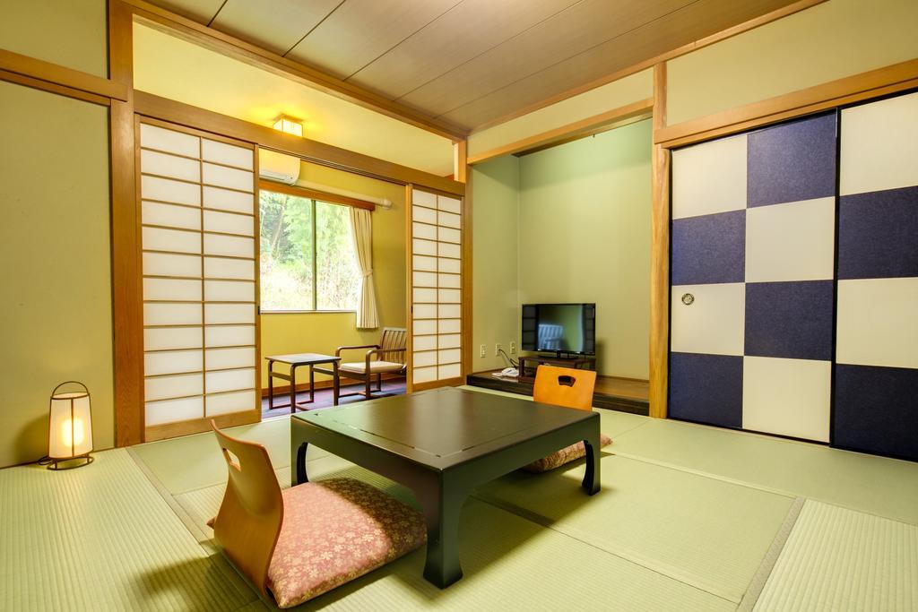 Yugawara-Onsen Komachikan Exterior photo